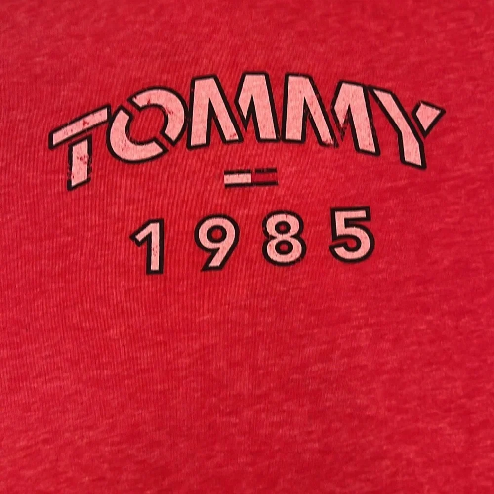 Tommy Hilfiger red short sleeve crop top - Picture 2 of 6